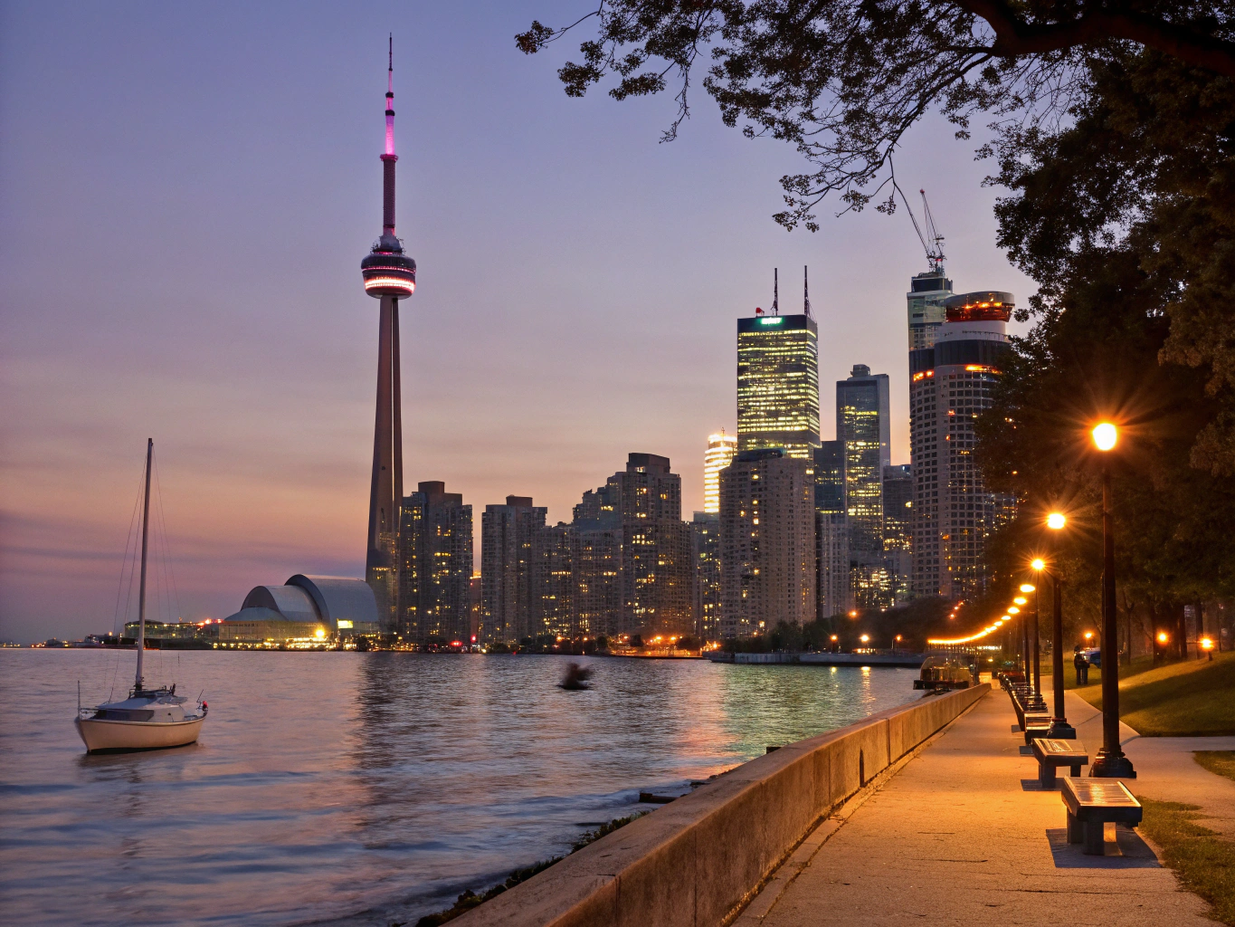 Downtown neighbourhood architecture in Toronto