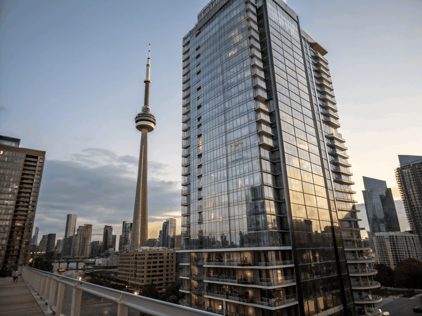 Exterior view of high-rise luxury condo building at 180 University Avenue in downtown Toronto